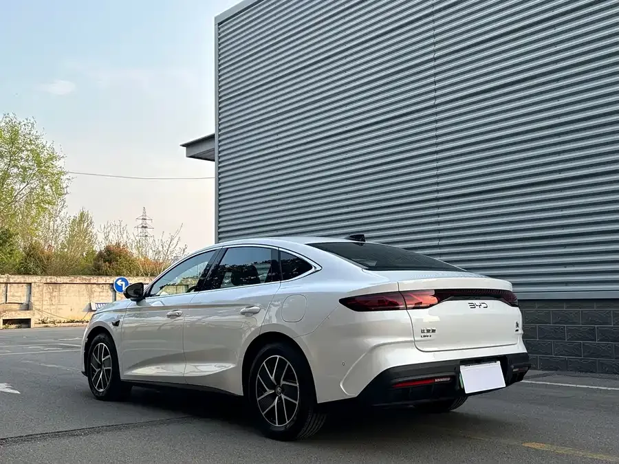 BYD Qin L Qin L 2025 DM-i Intelligent Driving Edition 120KM Beyond Edition 2025 — миниатюра 2