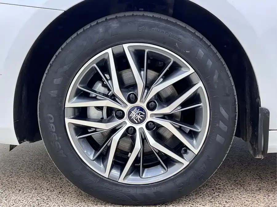 BYD Qin PLUS Qin PLUS 2023 Champion Edition EV 420KM Beyond Edition 2023 — миниатюра 3