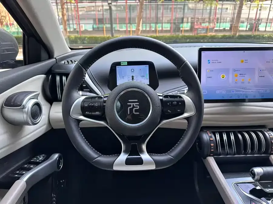 BYD Yuan PLUS Yuan PLUS 2024 Honor Edition 430KM Leading Edition 2024 — миниатюра 3