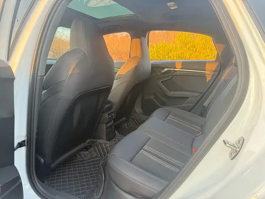 Audi A3 2022 A3L Limousine 35 TFSI aggressive and sporty 2022 — миниатюра 2