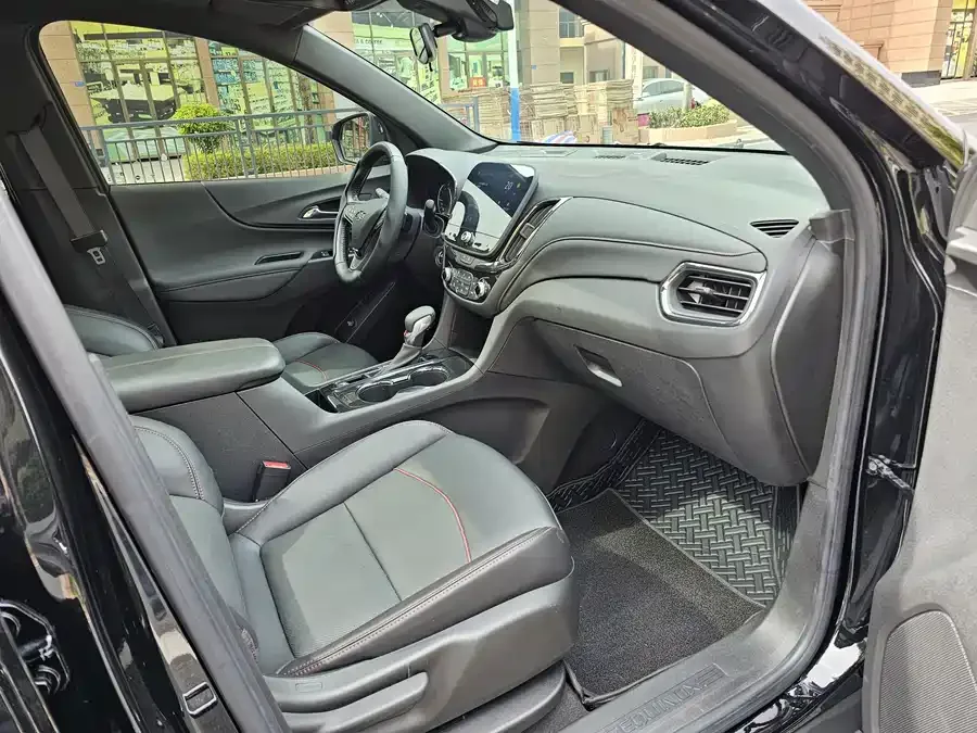 Chevrolet Equinox Explorer 2023 light hybrid 2.0T RS smart expansion version 2024 — миниатюра 5