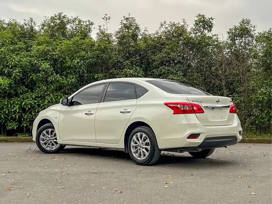 Nissan Sylphy Sylphy 2024 Model 2 Classic 1.6XE CVT Comfort Edition 2025 — миниатюра 2