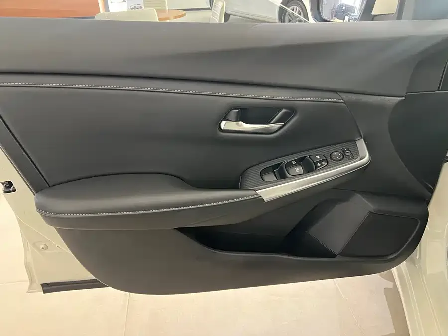 Nissan Sylphy Sylphy 2022 1.6L XL CVT Enjoy Edition 2022 — миниатюра 2