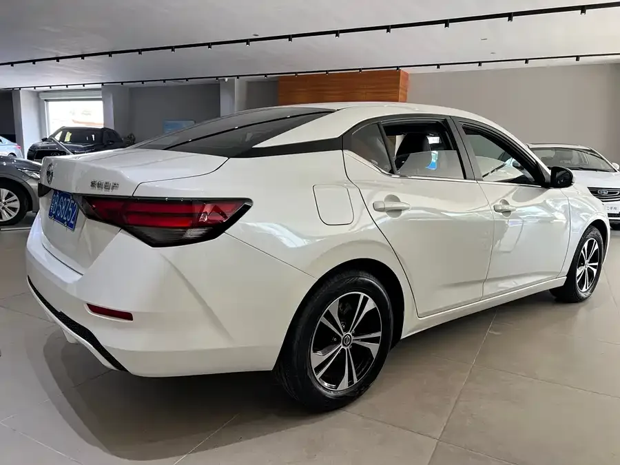 Nissan Sylphy Sylphy 2022 1.6L XL CVT Enjoy Edition 2022 — миниатюра 4