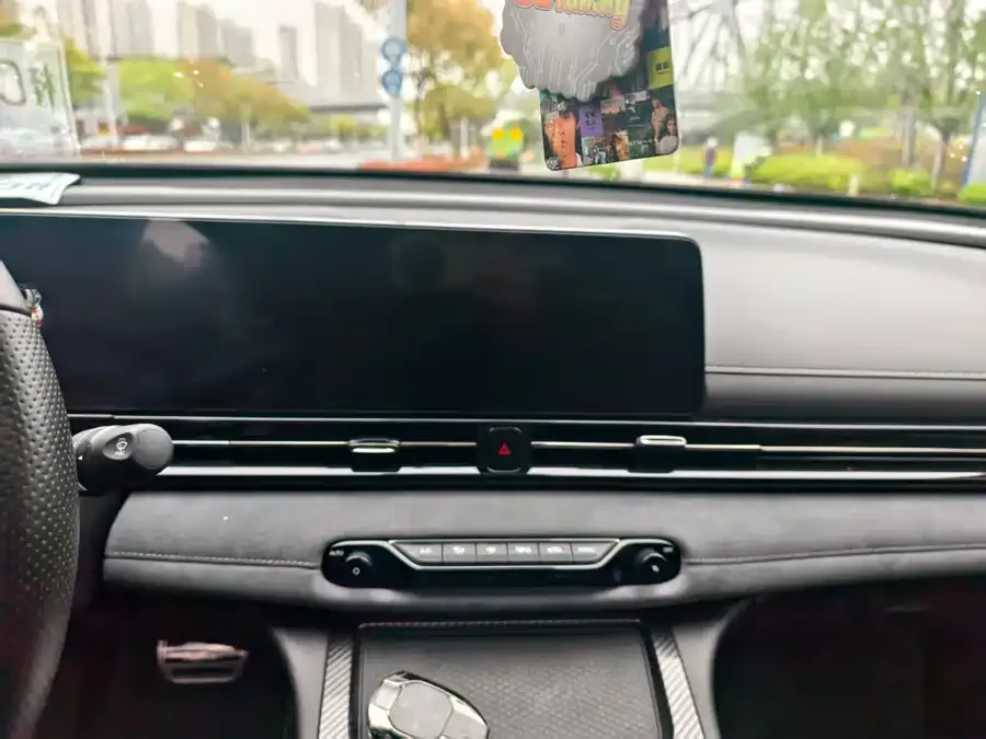 GAC Trumpchi Shadow Leopard Shadow Leopard 2023 400T Automatic R PRO 2023 — миниатюра 4