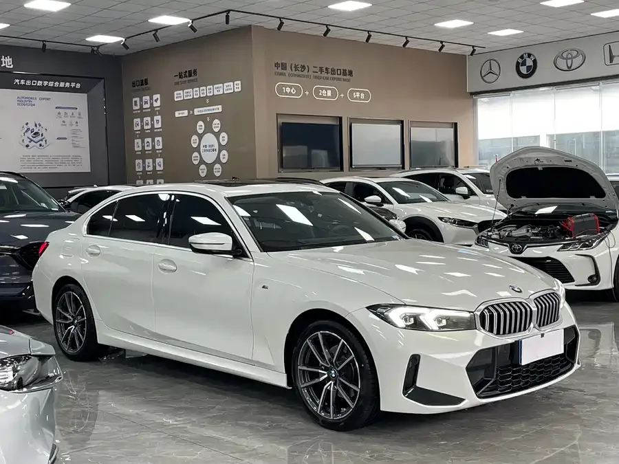 BMW 3 series BMW 3 Series 2023 320Li M Sport Package 2022 — миниатюра 3