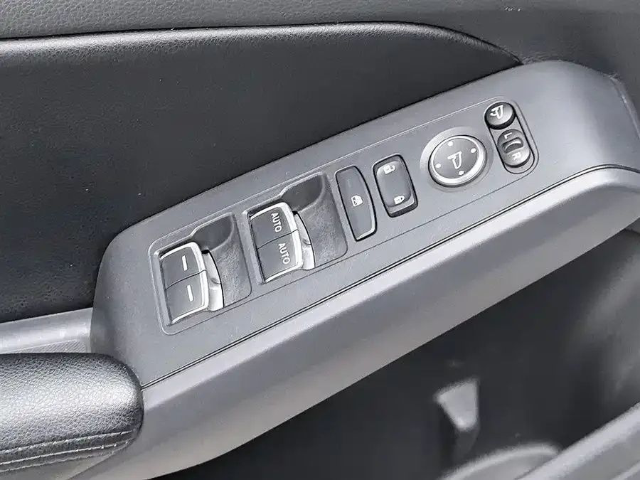 Honda Civic 2022 Civic 240TURBO CVT Dynamic Edition 2022 — миниатюра 3