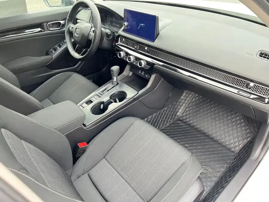 Honda Civic 2022 Civic 240TURBO CVT Dynamic Edition 2022 — миниатюра 4