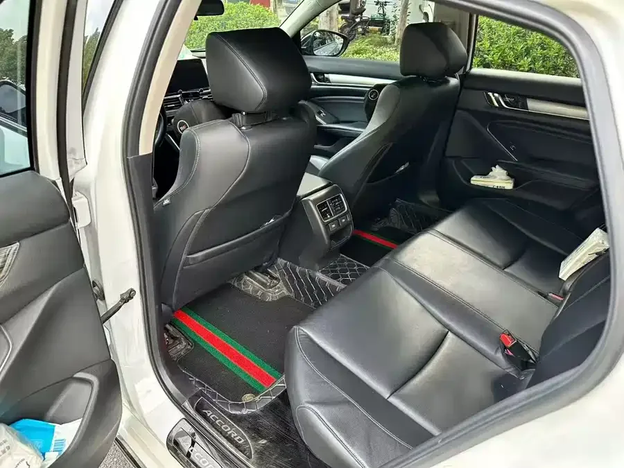 Honda Accord Accord 2022 260TURBO Deluxe Edition 2022 — миниатюра 3