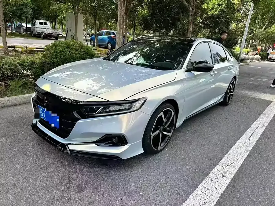 Honda Accord Accord 2022 260TURBO Deluxe Edition 2022 — фото 1, купить с доставкой в Москву