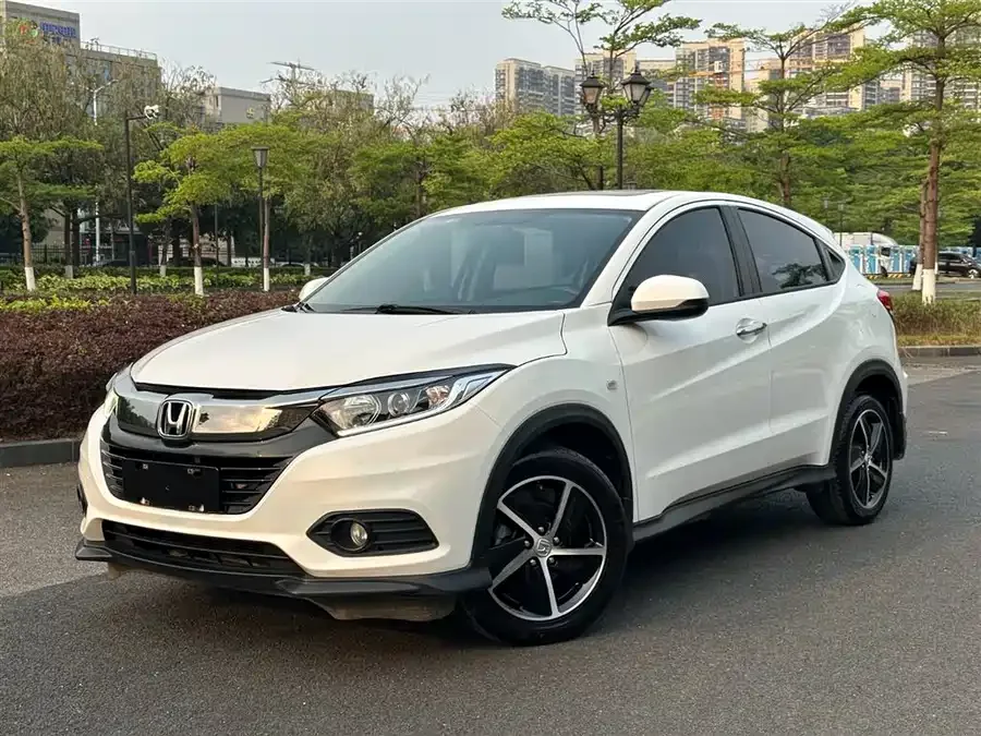 Honda Vezel 2022 VIZI 1.5L CVT Phantom Night Pioneer Edition 2022 — фото 1, купить с доставкой в Москву