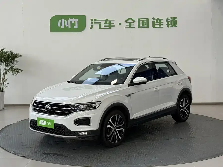 Volkswagen T-ROC T-ROC 2021 facelift 280TSI DSG four-wheel drive luxury intelligent version 2022 — фото 1, купить с доставкой в Москву