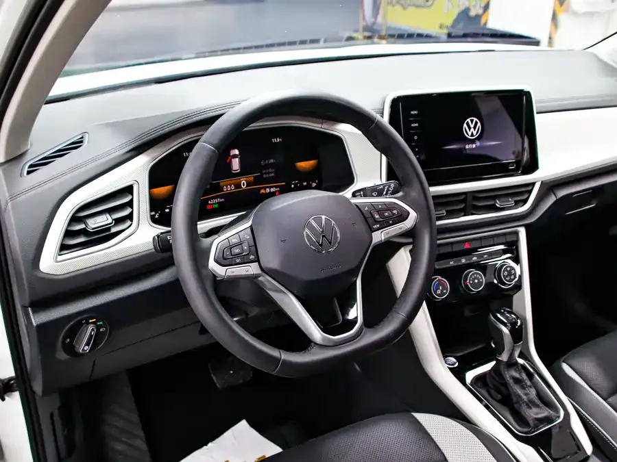 Volkswagen T-ROC T-ROC 2023 280TSI DSG 2WD Time Edition 2024 — миниатюра 2