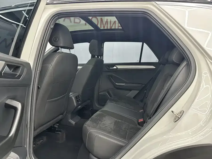 Volkswagen T-ROC T-ROC 2022 280TSI DSG 2WD R-Line Pro PLUS 2022 — миниатюра 2