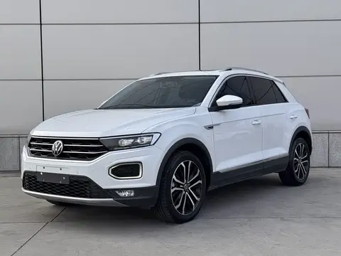Volkswagen T-ROC 2023 купить в Москве