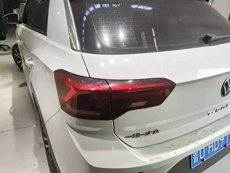 Volkswagen T-ROC T-ROC 2022 280TSI DSG 2WD Comfort PLUS 2023 — миниатюра 5
