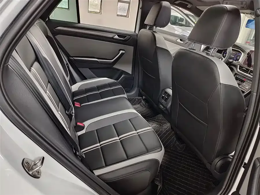 Volkswagen T-ROC T-ROC 2025 300TSI DSG 2WD Chenguang Edition 2024 — миниатюра 5