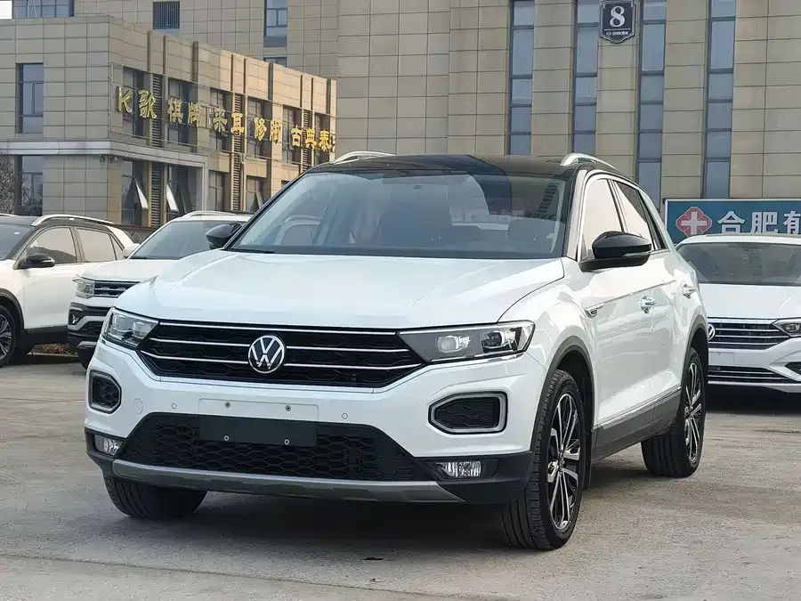 Volkswagen T-ROC T-ROC 2022 280TSI DSG 2WD Comfort PLUS 2022 — фото 1, купить с доставкой в Москву