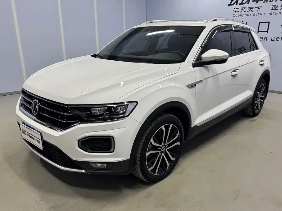 Volkswagen T-ROC T-ROC 2021 facelift 280TSI DSG four-wheel drive luxury intelligent version 2022 — фото 1, купить с доставкой в Москву