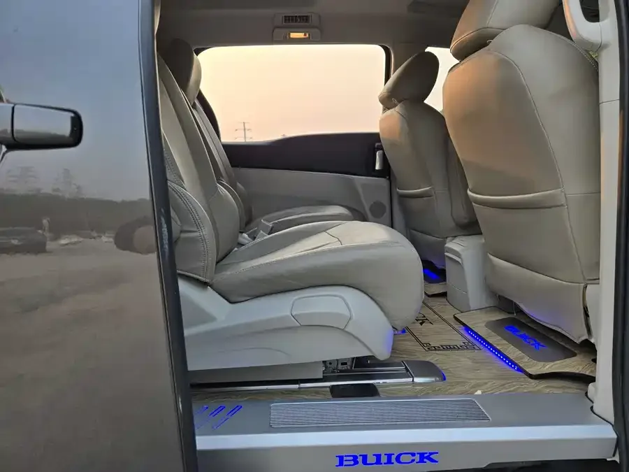 Buick GL8 2022 Land Business Class 652T Comfort Edition 2022 — миниатюра 5
