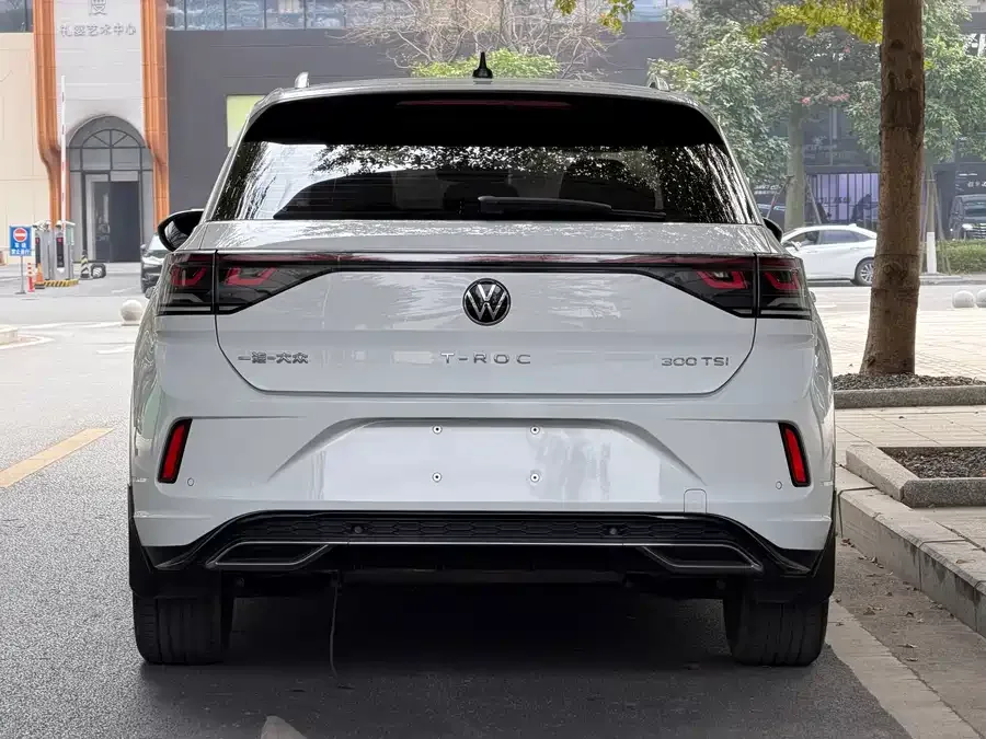 Volkswagen T-ROC T-ROC 2024 300TSI DSG 2WD Chenguang Edition 2024 — миниатюра 4