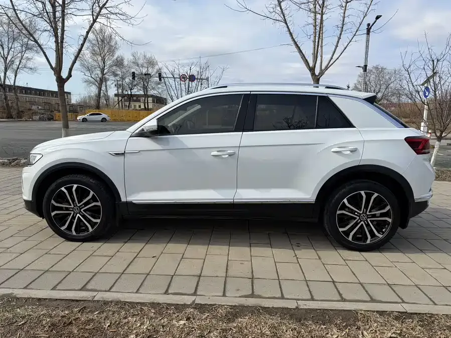 Volkswagen T-ROC T-ROC Tange 2021 facelift 280TSI DSG two-wheel drive comfortable intelligent connected version 2022 — миниатюра 2