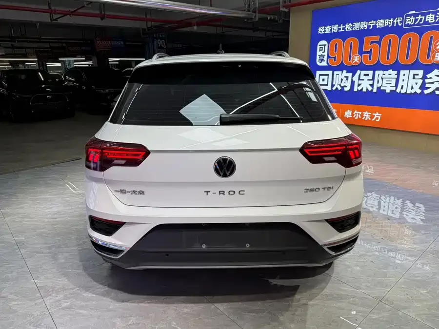 Volkswagen T-ROC T-ROC 2021 280TSI DSG two-wheel drive luxury intelligent connected version 2022 — миниатюра 2