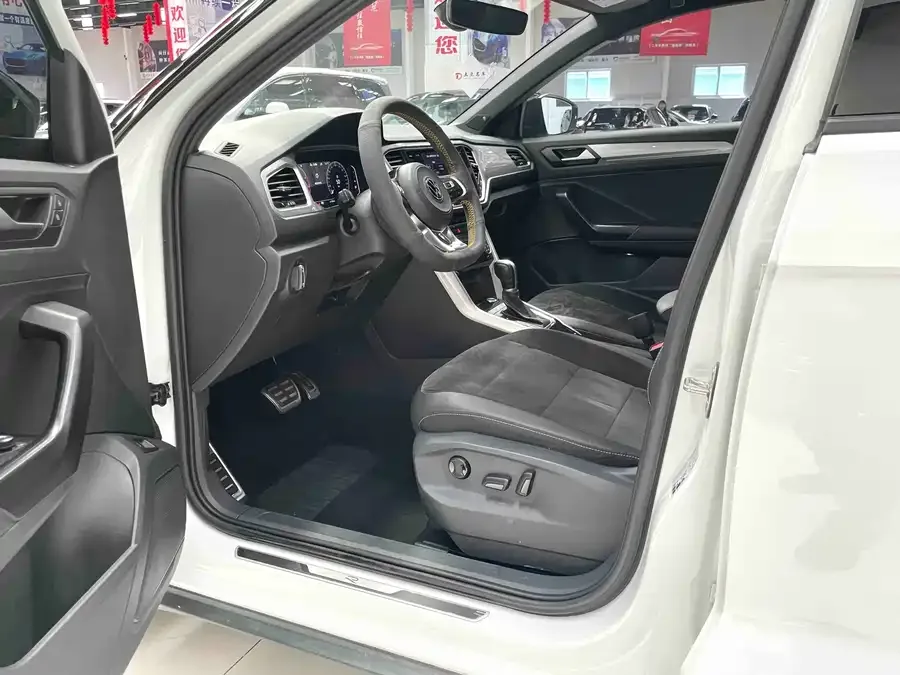 Volkswagen T-ROC T-ROC 2022 280TSI DSG 2WD R-Line Pro PLUS 2023 — миниатюра 4