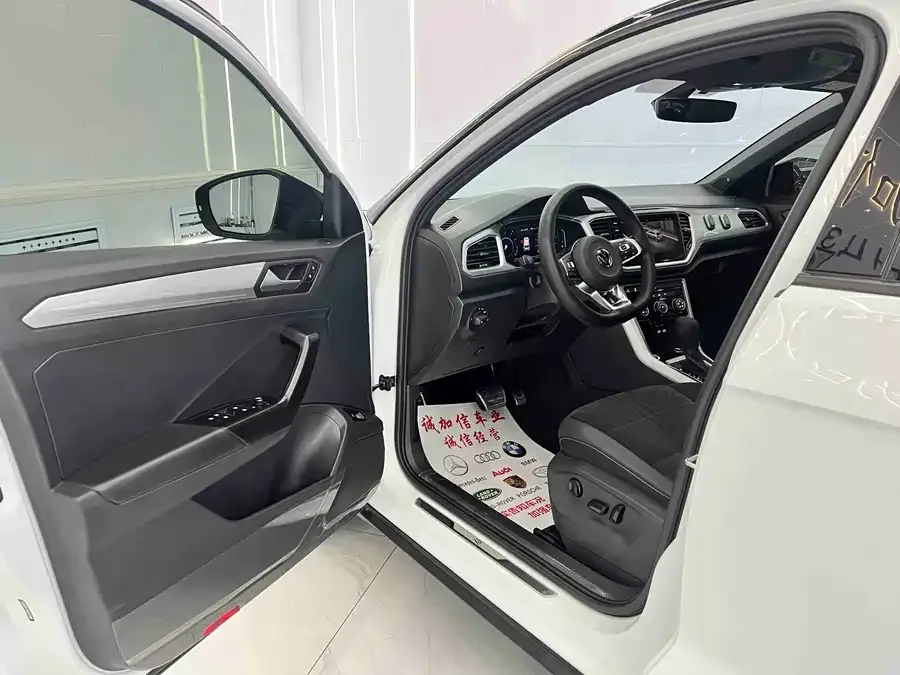 Volkswagen T-ROC T-ROC 2022 280TSI DSG 2WD R-Line Pro PLUS 2022 — миниатюра 4