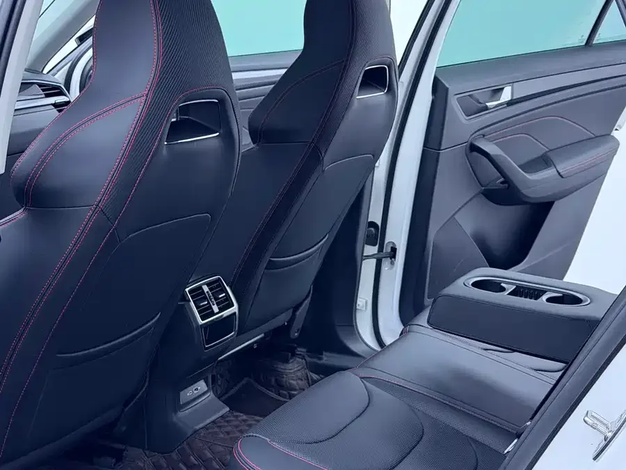 Skoda Kodiaq GT Kodiaq GT 2022 TSI330 2WD Luxury Edition 2023 — миниатюра 3