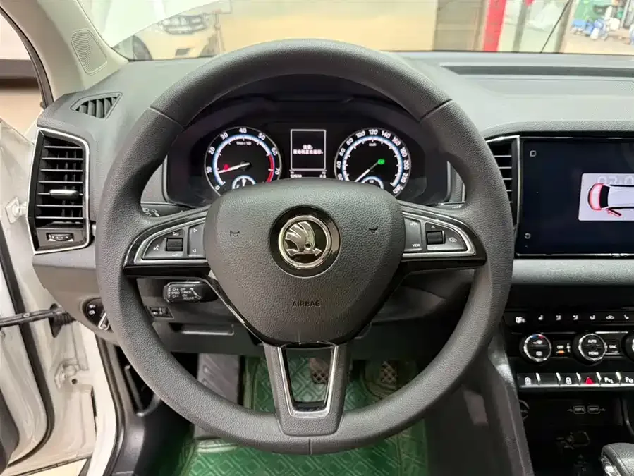 Skoda Karoq Korok 2021 TSI280 Deluxe Edition 2022 — миниатюра 5