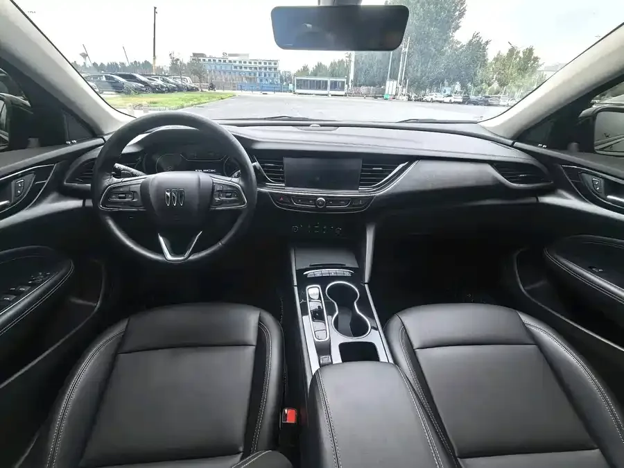 Buick Regal Regal 2024 facelift 25T Super Edition 2025 — миниатюра 2