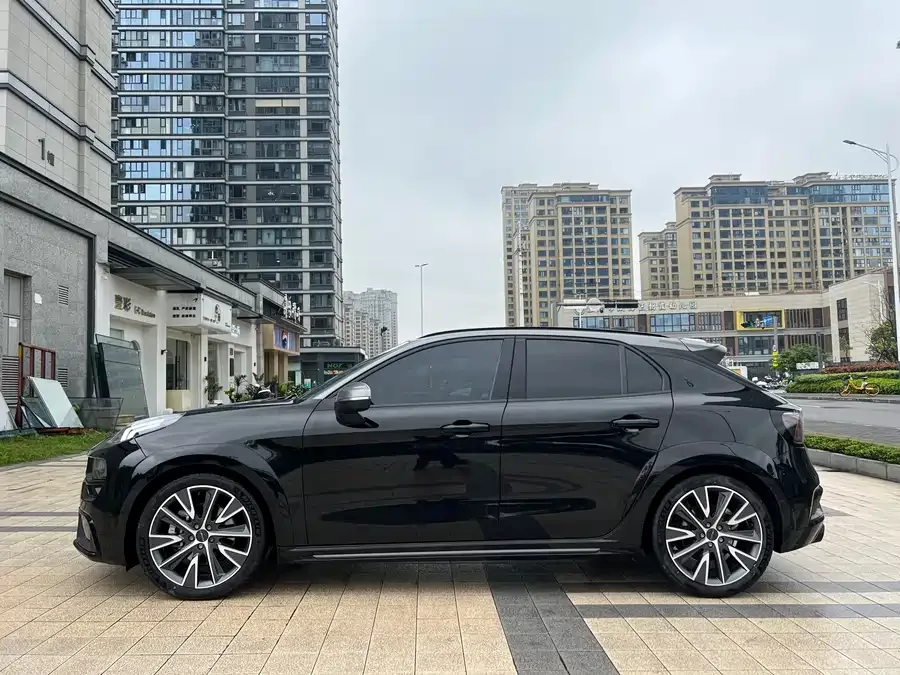 Lynk & Co 02 Hatchback Lynk & Co 02 Hatchback 2021 2.0TD Halo 2022 — миниатюра 2