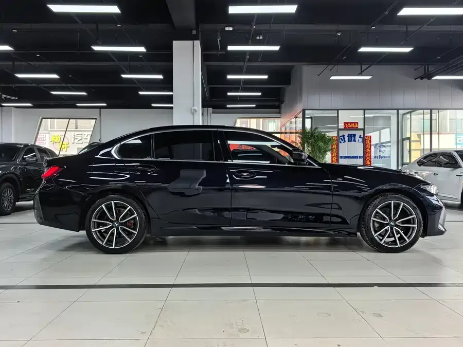 BMW 3 series BMW 3 Series 2023 320Li M Sport Package 2023 — миниатюра 4