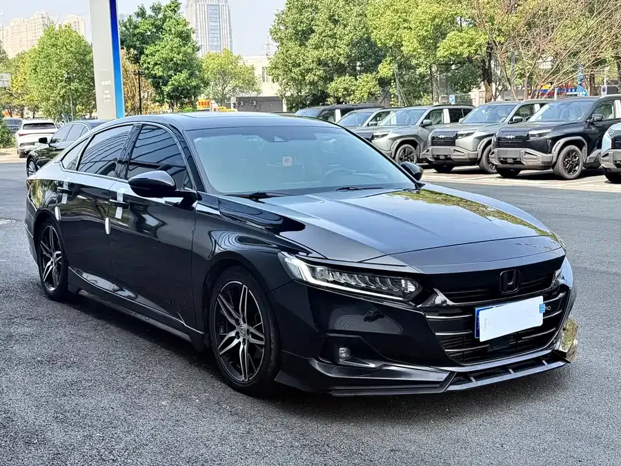 Honda Accord 2022 Accord 260TURBO Fantasy NightFlagship Edition 2022 — миниатюра 3