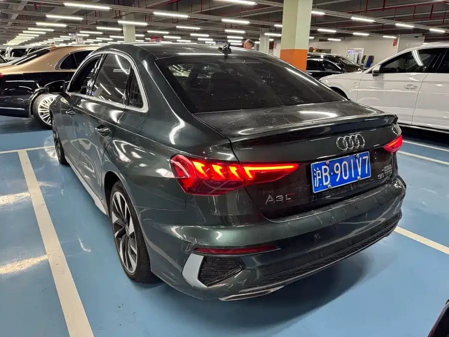 Audi A3 2023 A3L Limousine 35 TFSI Fashion Sports 2022 — миниатюра 3
