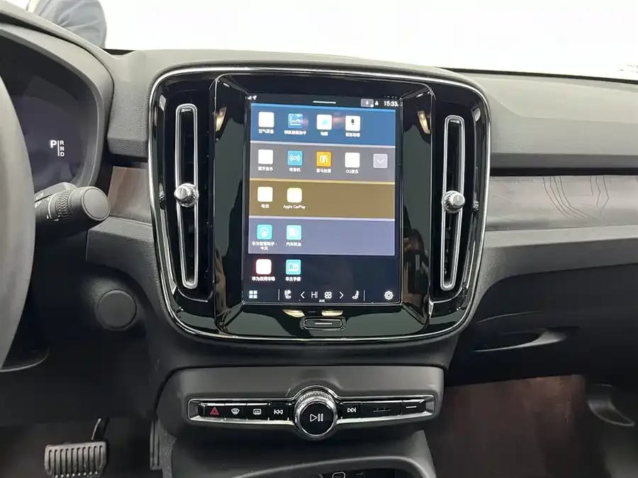 Volvo C40 2024 Long Range PRO 2024 — миниатюра 3