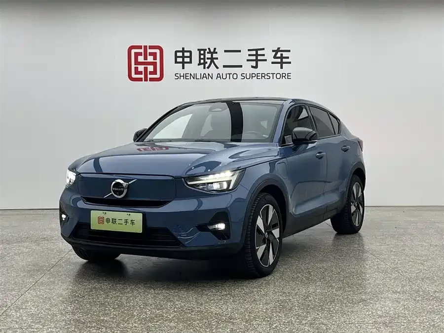 Volvo C40 2024 Long Range PRO 2024 — фото 1, купить с доставкой в Москву