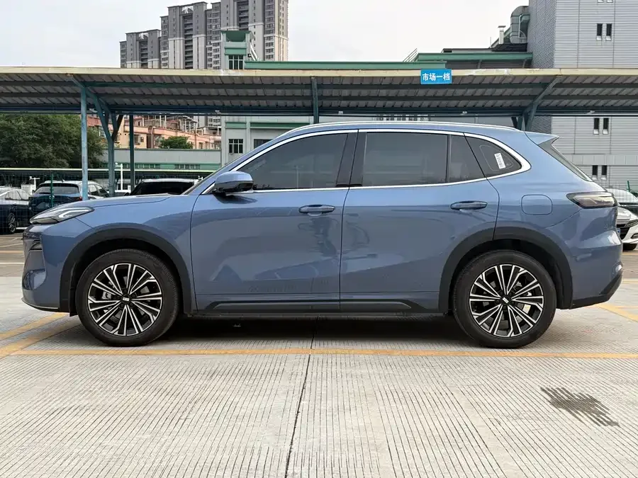 Geely Galaxy Starship 7 Galaxy Starship 7 2025 120km Navigator Edition 2024 — миниатюра 4