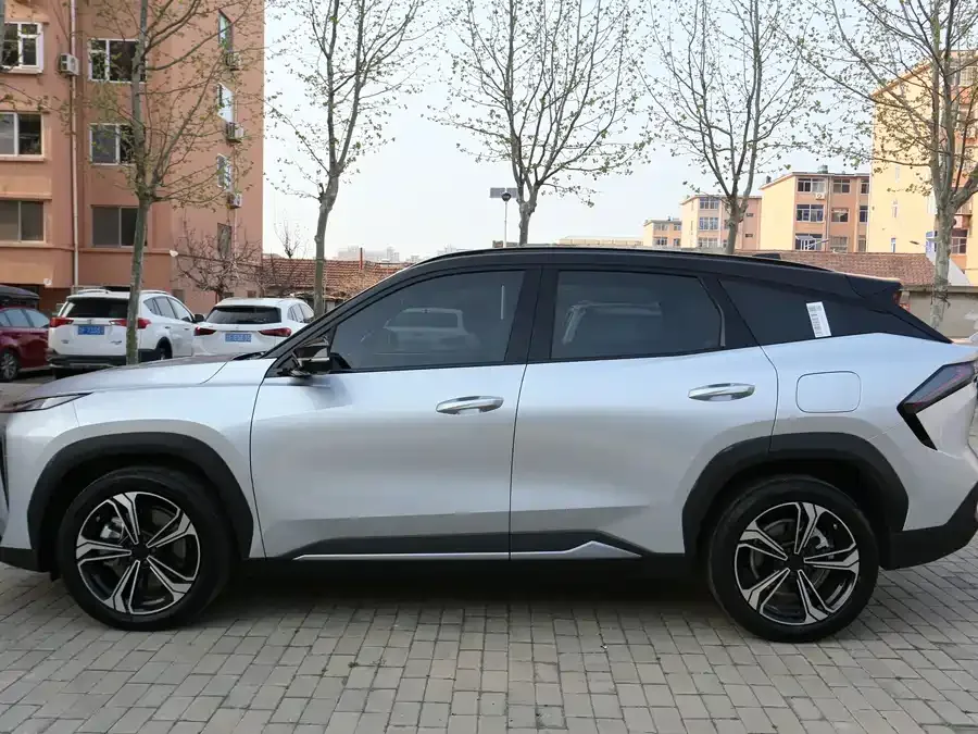 Geely Galaxy L7 Galaxy L7 2025 EM-i 115km Exploration+ Edition 2025 — миниатюра 4