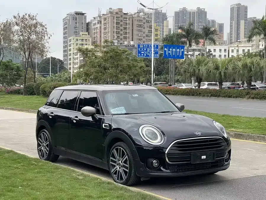 MINI CLUBMAN MINI CLUBMAN 2022 1.5T COOPER Connoisseur 2022 — миниатюра 3
