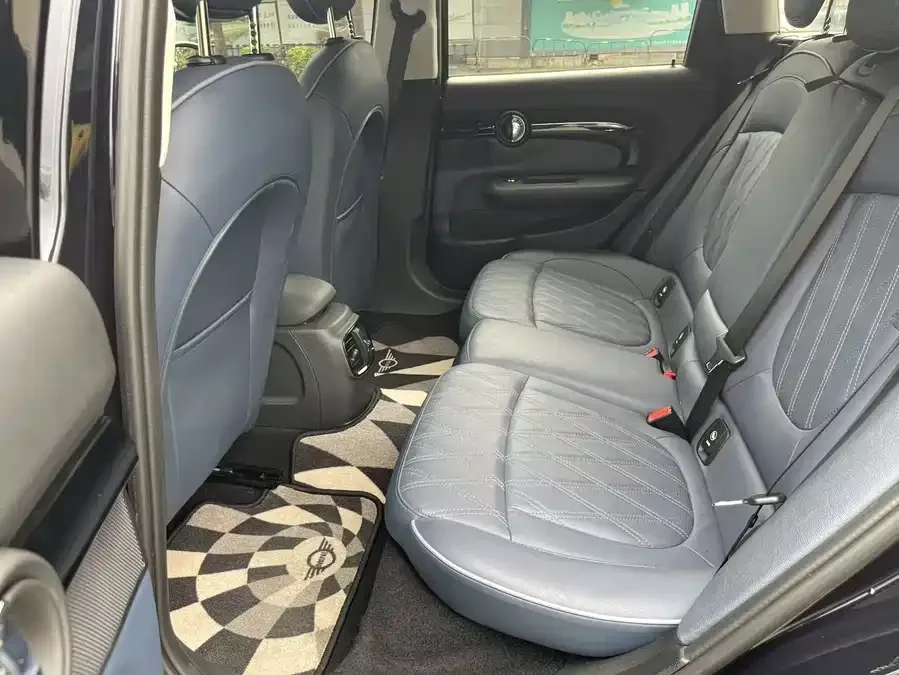 MINI CLUBMAN MINI CLUBMAN 2022 1.5T COOPER Connoisseur 2022 — миниатюра 5