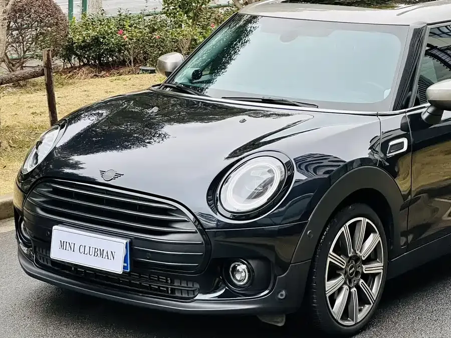 MINI CLUBMAN MINI CLUBMAN 2023 facelift 1.5T COOPER Connoisseur 2023 — миниатюра 4