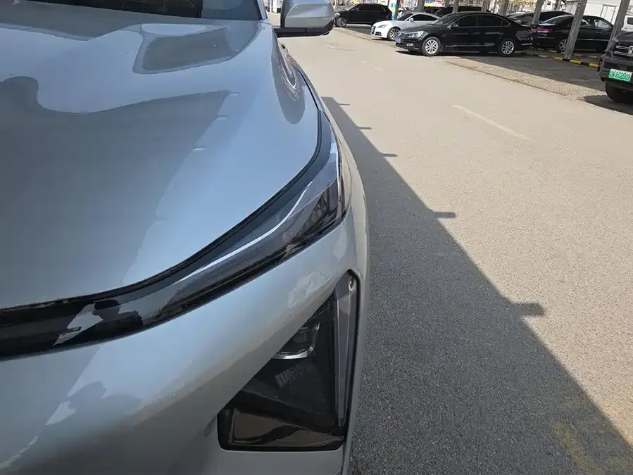 Geely Galaxy L7 Galaxy L7 2025 EM-i 115km Long Range Edition 2025 — миниатюра 2