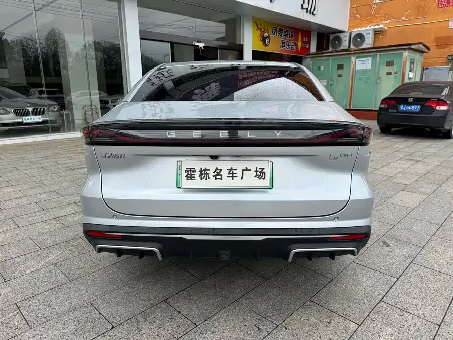 Geely Galaxy L6 Galaxy L6 2025 EM-i 140km Starship Edition 2025 — миниатюра 2