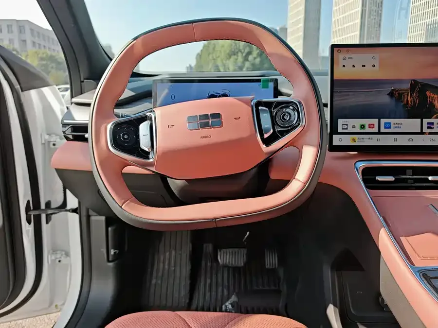 Geely Galaxy L6 Galaxy L6 2025 EM-i 140km Exploration+ Edition 2025 — миниатюра 3