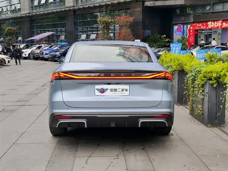 Geely Galaxy L6 Galaxy L6 2025 EM-i 140km Exploration+ Edition 2025 — миниатюра 2