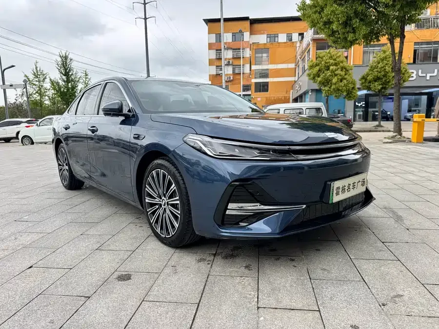 Geely Galaxy A7 Galaxy A7 2025 EM-i 150km Starship Edition 2025 — миниатюра 3
