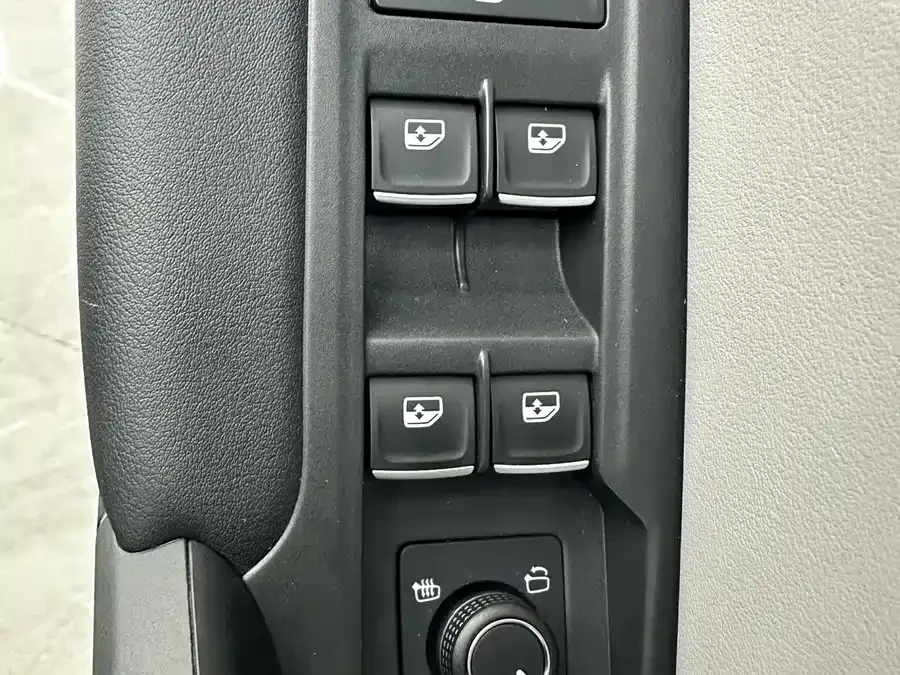 Volkswagen Tayron Tanyue 2023 280TSI 2WD Luxury Plus Advanced Edition 2022 — миниатюра 5