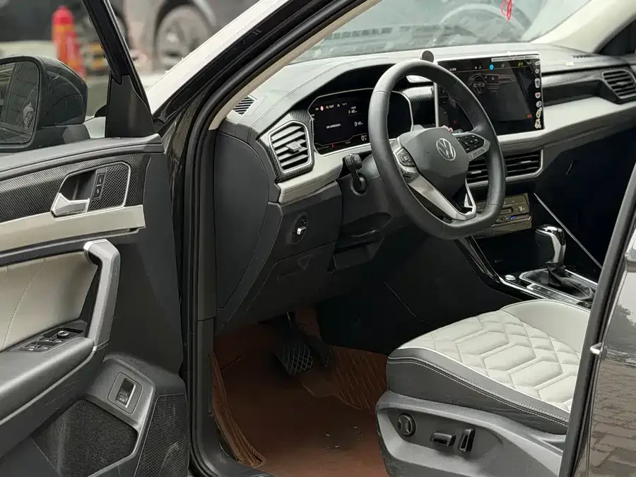 Volkswagen Tayron Tanyue 2023 330TSI 2WD Luxury Plus Advanced Edition 2023 — миниатюра 4